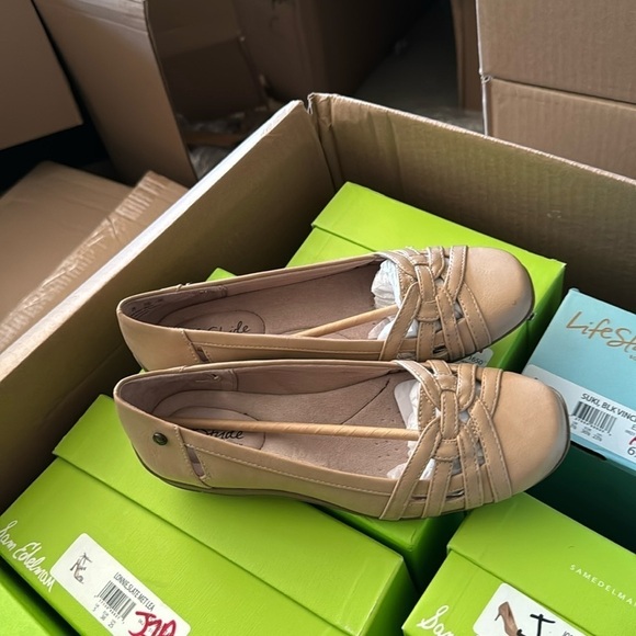 LIFESTRIDE WOMENS DIVERSE FLAT TAUPE (WIDE) - Picture 5 of 8
